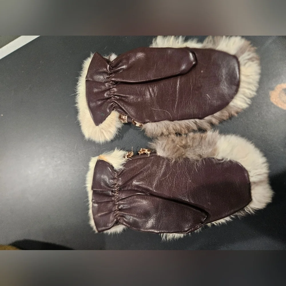 Luxury Vintage Leather & Fur Nordic Mittens Artisan Handmade Winter Gloves.